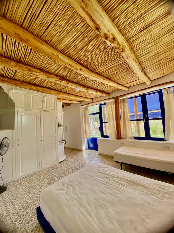 0a50a252-3983-4c4c-b43b-344aea64a18c